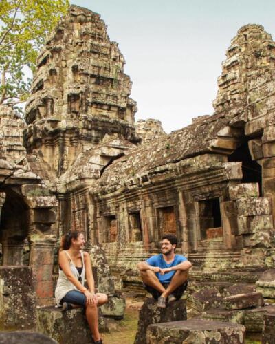 Fred e Letícia nas ruínas de Angkor